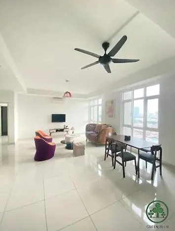 C 13A 08 Homestay At Central Residence At Suria Sungai Besi Kuala Lumpur